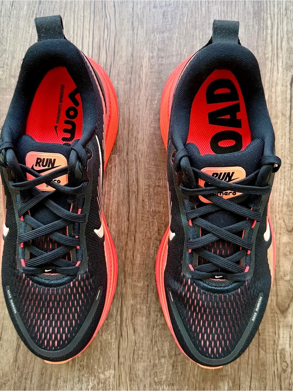 NEW Nike Vomero 18 Black Washed Coral Hot Lava HM6804-010 Women’s Size 8.5